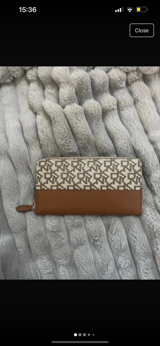 Buy & Sell Kent Medway - Kent - Photos for Tan and white DKNY wallet Brand new