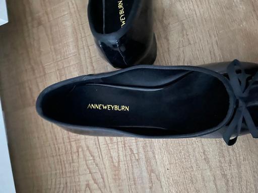 Buy & Sell Surrey Runnymede - Photos for Patent black block heel bailarinas