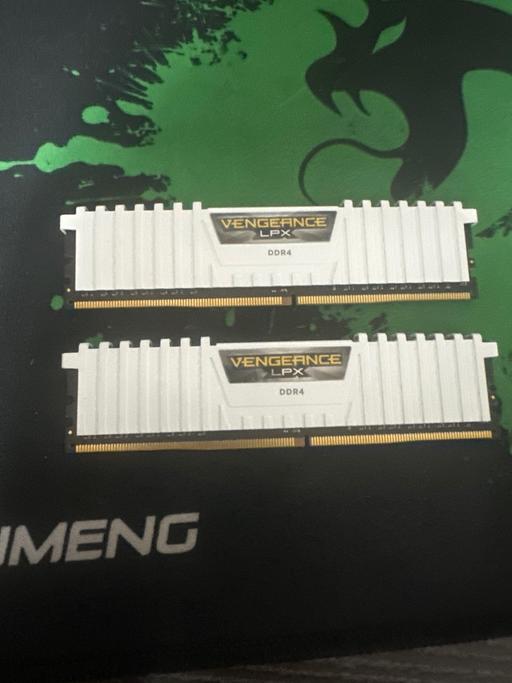 Buy & Sell West Midlands Birmingham - Photos for 16GB (8x2) DDR4 VENGEANCE RAM