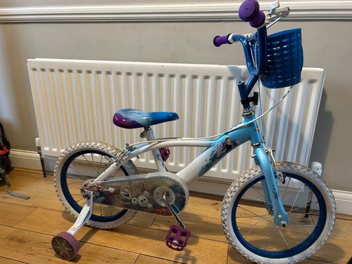 Buy & Sell South East London Elmers End - South East London - Photos for 16 inch Frozen bike with stabilisers