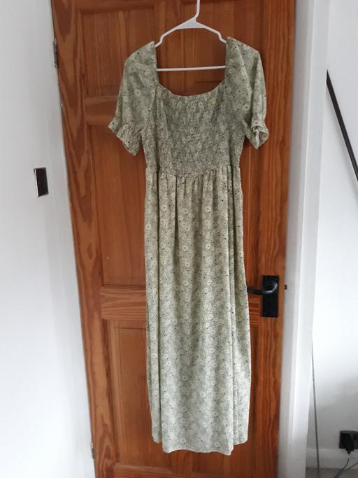 Buy & Sell South West London Morden Park - South West London - Photos for Square neckline floral maxi dress from Shein