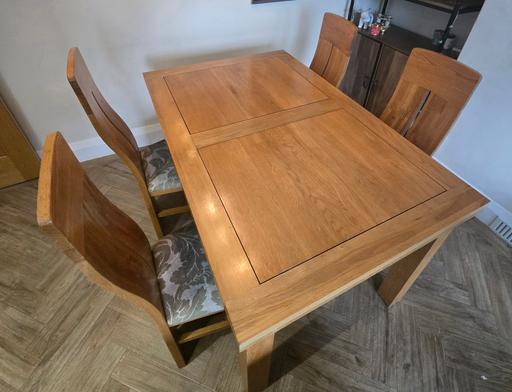 Buy & Sell Tyne and Wear North Tyneside - Photos for Oak Extendable Dining Table & 6 Chairs