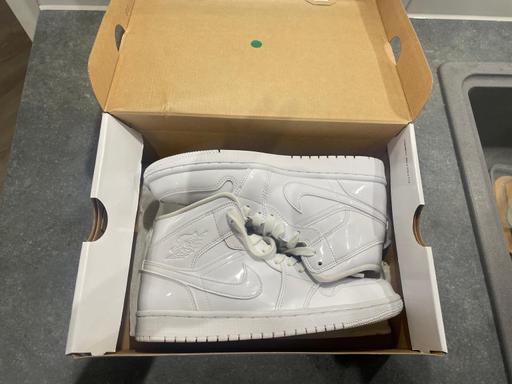 Buy & Sell South East London Croydon - Photos for Women’s Air Jordan 1 Mid