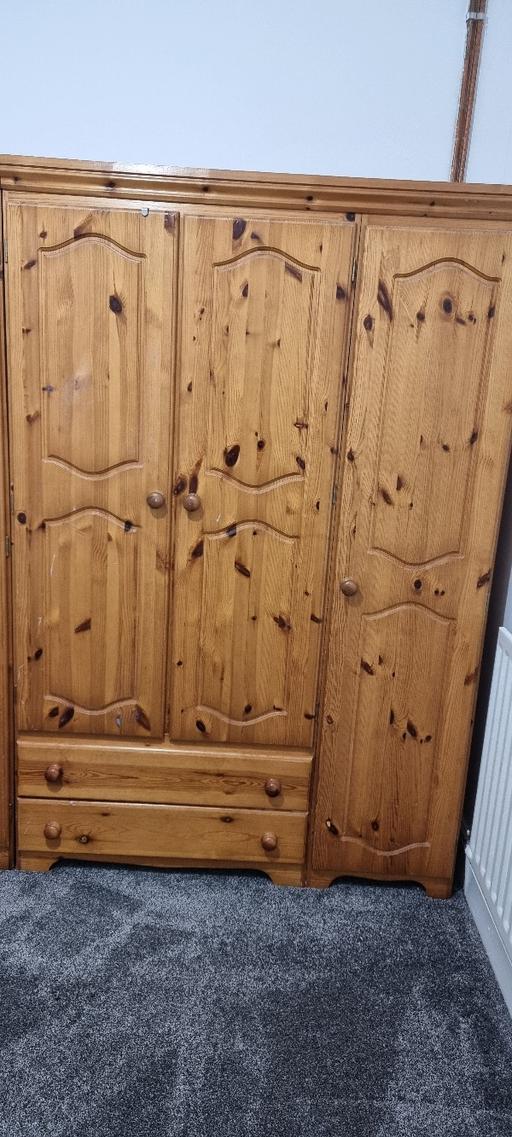 Buy & Sell West Midlands Birmingham - Photos for oak wood wardrobe