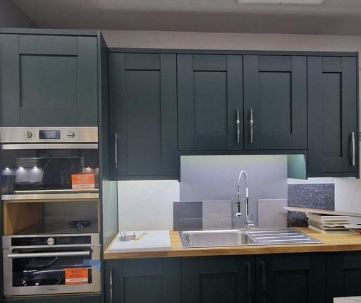 Buy & Sell Greater Manchester Manchester - Photos for STUNNING FIR GREEN EX DISPLAY SHOWROOMKITCHEN