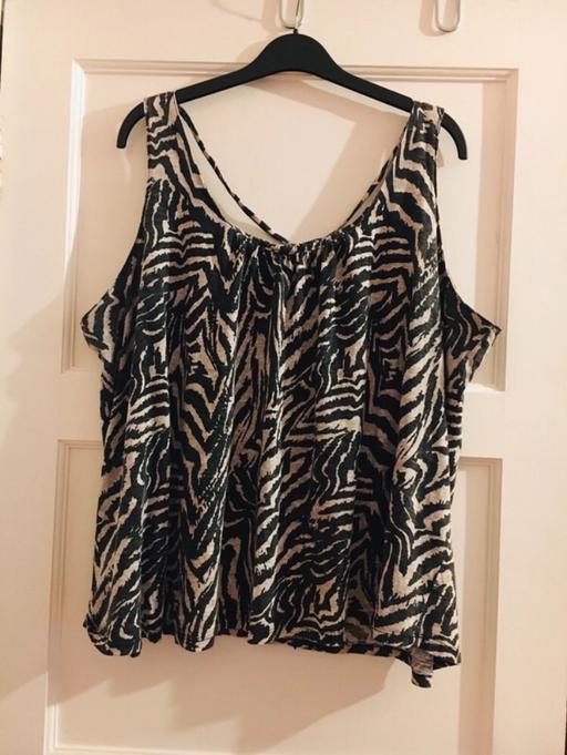 Buy & Sell Warwickshire North Warwickshire - Photos for Animal Print Top ~ Size 16