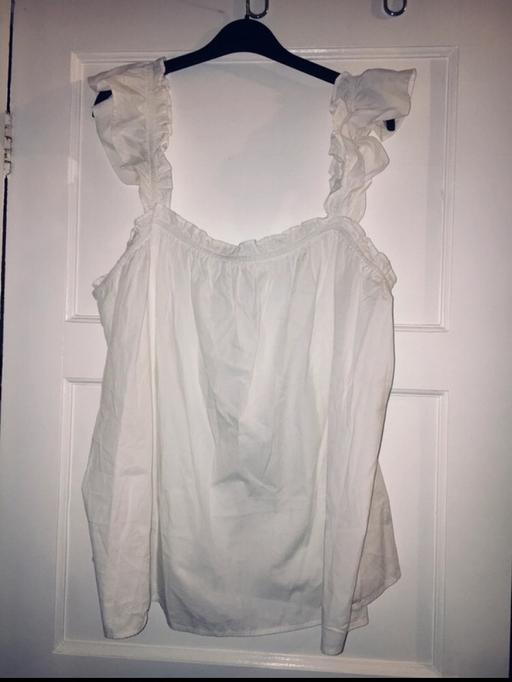 Buy & Sell Warwickshire North Warwickshire - Photos for Pretty White Top ~ Size 18