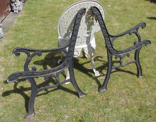 Buy & Sell West Midlands Sandwell - Photos for (#718) pair of garden cast iron bench ends