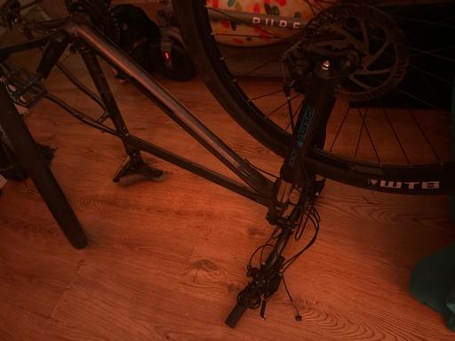 Buy & Sell North London West Hackney - North London - Photos for 20 “ Carrera vengeance frame