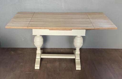 Buy & Sell Denbighshire - Wales Prestatyn - Denbighshire - Photos for Solid wood extended oak dining table