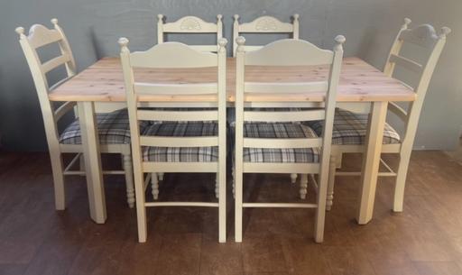 Buy & Sell Denbighshire - Wales Prestatyn - Denbighshire - Photos for Solid wood dining table with six chairs