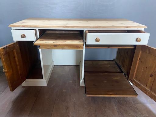 Buy & Sell Denbighshire - Wales Prestatyn - Denbighshire - Photos for Solid wood desk and chair