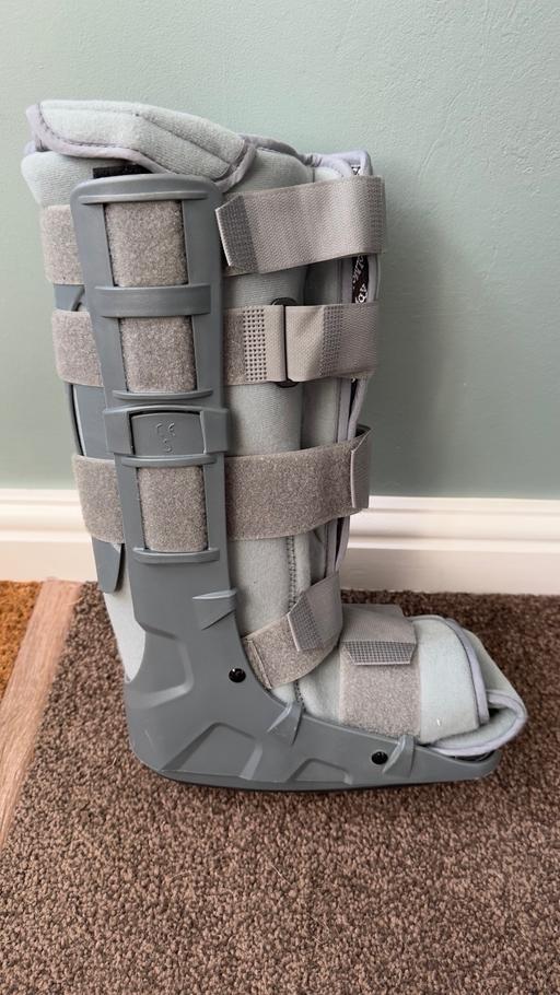 Buy & Sell West Midlands Walsall - Photos for Fracture Boot Support Walker size Small