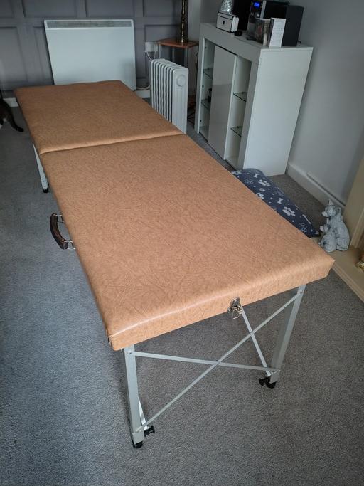 Buy & Sell Surrey Elmbridge - Photos for marsh portable massage couch