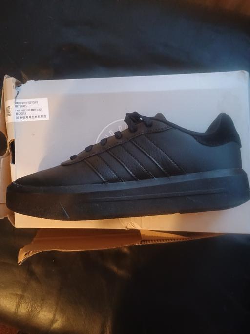 Buy & Sell North Yorkshire Redcar and Cleveland - Photos for Adidas CourtPlatform triple black UK4