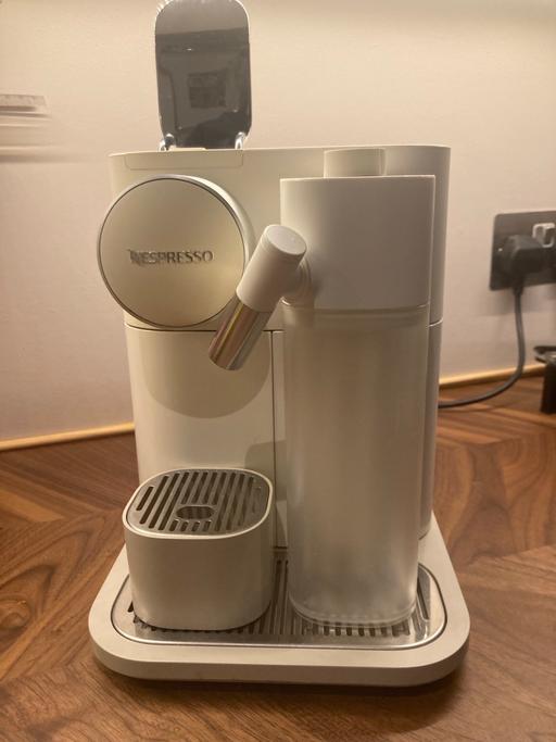 Buy & Sell North West London Harrow - Photos for Nespresso grande lattissima coffee machine