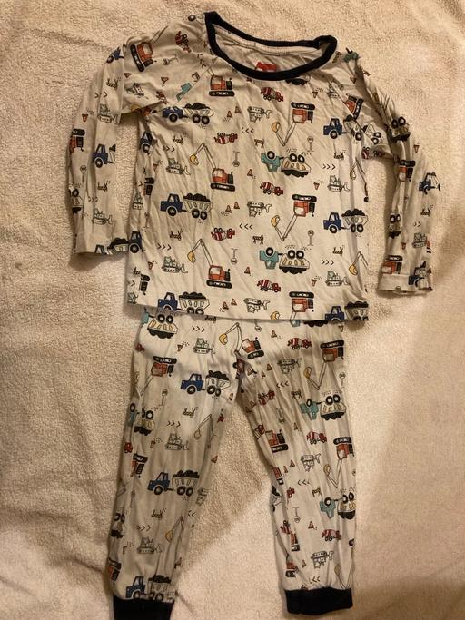 Buy & Sell Derbyshire South Derbyshire - Photos for Pyjamas 2-3 years