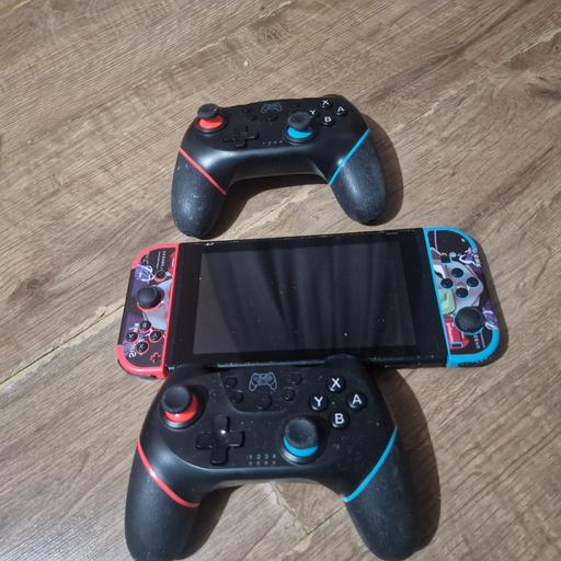 Buy & Sell East London Manor Park - East London - Photos for nintendo switch with CFW with 2 joy pad +more