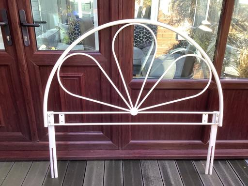 Buy & Sell Staffordshire Newcastle-under-Lyme - Photos for White metal headboard 4ft 6in good condition