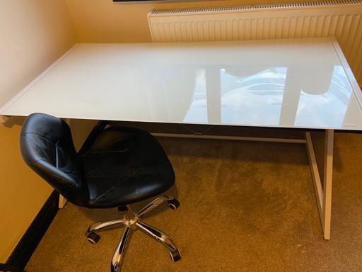 Buy & Sell Worcestershire Bromsgrove - Photos for Desk and chair