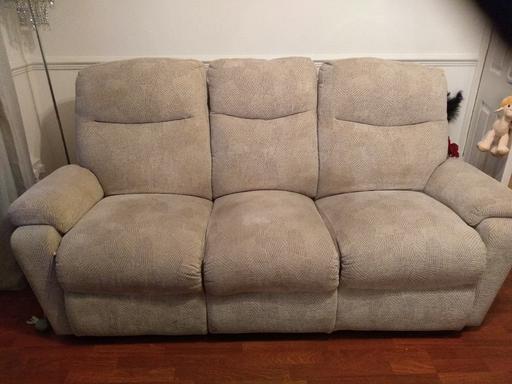 Buy & Sell West Midlands Walsall - Photos for RECLINER 3 SEAT SOFA & 2 SEAT SOFA