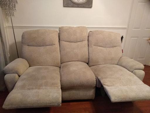 Buy & Sell West Midlands Walsall - Photos for RECLINER 3 SEAT SOFA & 2 SEAT SOFA