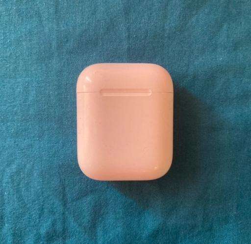 Buy & Sell Greater Manchester Trafford - Photos for Apple AirPods Case (2nd Generation)