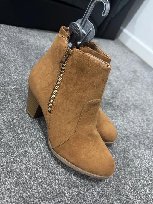 Buy & Sell West Yorkshire Kirklees - Photos for Smart Tan Boots