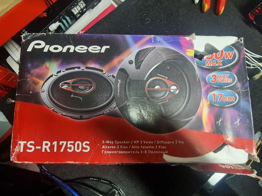 Vehicles West Midlands Birmingham - Photos for NEW PIONEER TS R1750S SPEAKERS - 6.5 INCH