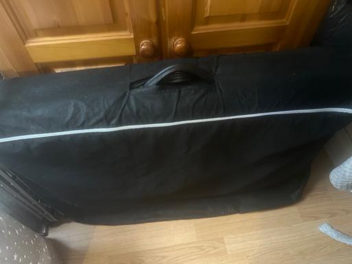 Buy & Sell South East London West Norwood - South East London - Photos for Black massage table