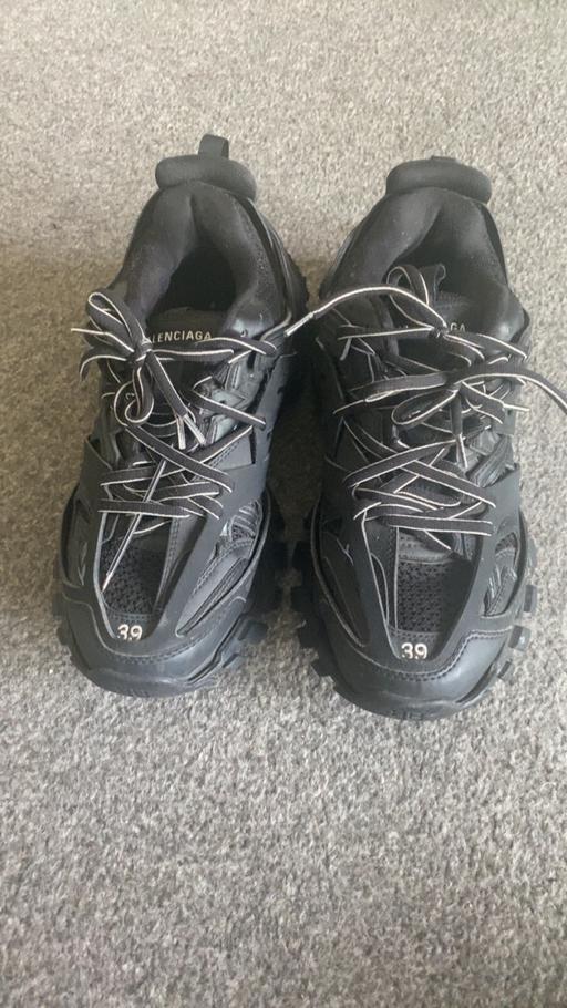 Buy & Sell East London Goodmayes - East London - Photos for Balenciaga track trainers size 39