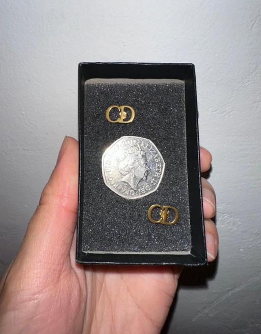 Buy & Sell Barking and Dagenham Dagenham - RM9 - Photos for Hallmarked - Real Gold 18 Carat - 0.9 Grams