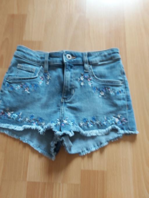 Buy & Sell Carmarthenshire - Wales Llwynhendy - Carmarthenshire - Photos for Pretty Girls shorts