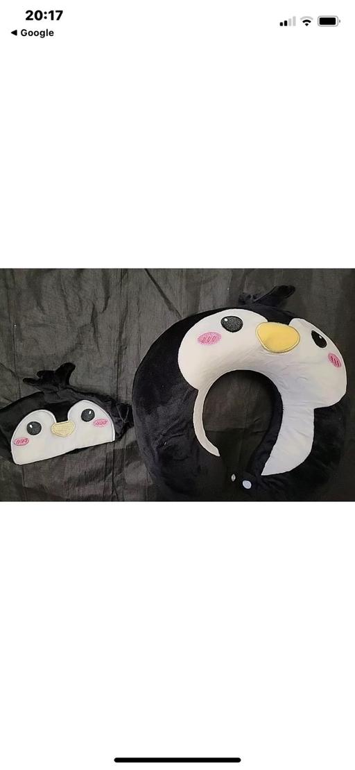 Buy & Sell West Midlands Solihull - Photos for Penguin fleece travel pillow set