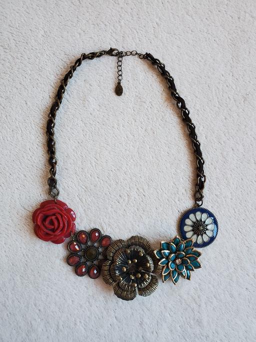 Buy & Sell Kent Dartford - Photos for Pretty Accessorize Enamel Flower Necklace