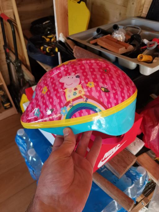 Buy & Sell South West London Kingston Vale - South West London - Photos for Peppa pig girls helmet