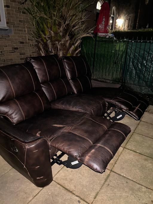 Buy & Sell East London Millwall - East London - Photos for Leather recliner