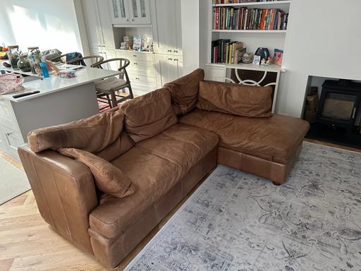 Buy & Sell Surrey Reigate and Banstead - Photos for Corner chase leather sofa with storage