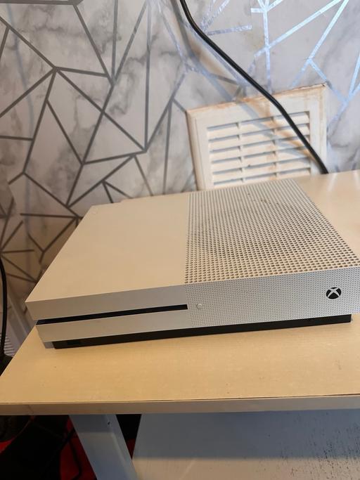 Buy & Sell West London Hillingdon - Photos for Xbox one S 1TB