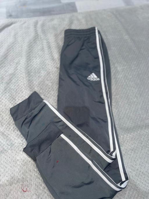 Buy & Sell West London Hillingdon - Photos for Grey straight leg adidas joggers