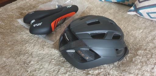 Buy & Sell West Yorkshire Leeds - Photos for TWO CYCLING ITEMS PLUS EXTRAS NEW