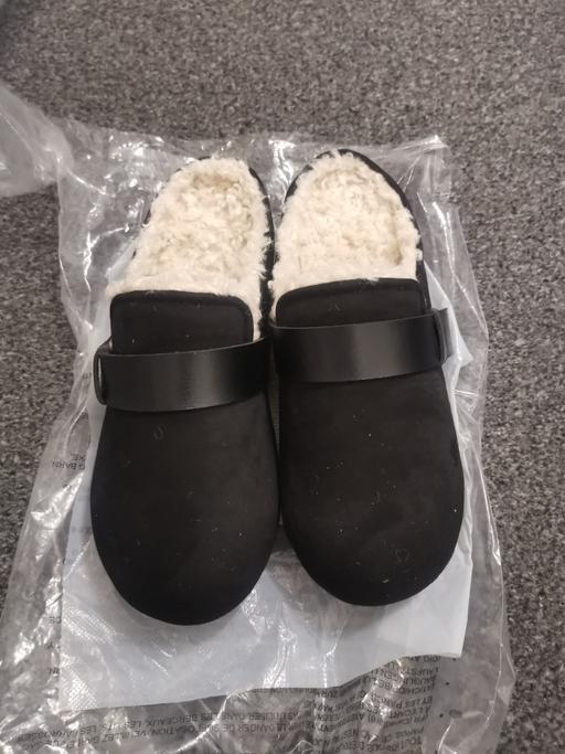 Buy & Sell Wokingham Arborfield Green - Reading - Photos for slippers