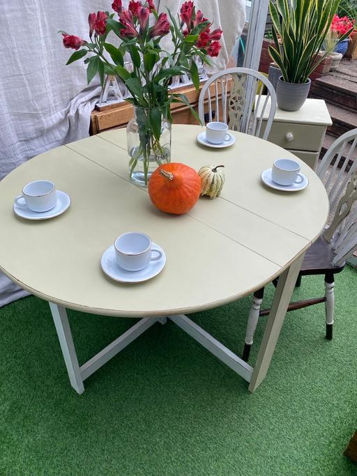 Buy & Sell South West London Merton - Photos for Dining table/Vintage