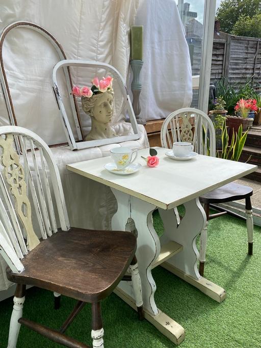 Buy & Sell South West London Merton - Photos for Occasion table with 2x Windsor chairs