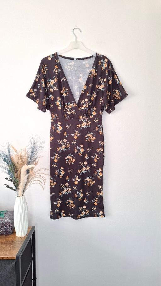 Buy & Sell Swansea - Wales Blaenymaes - Swansea - Photos for Floral print V-neck short sleeve dress size 8