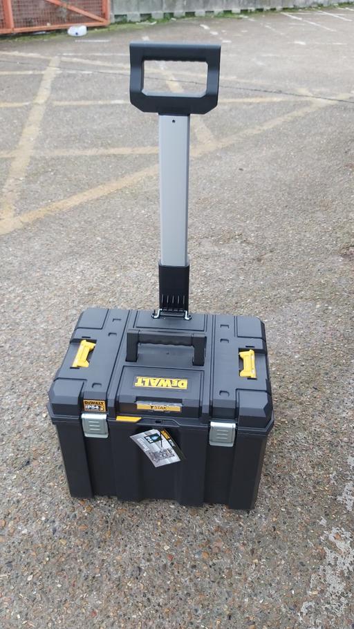 Buy & Sell South West London Hook - South West London - Photos for Dewalt TSTAK IP54 Water-Seal Wheeled tool box