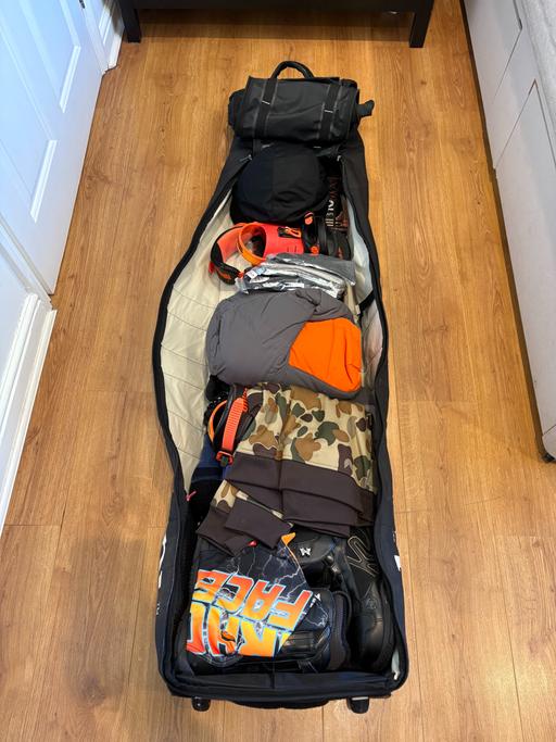 Buy & Sell East London Millwall - East London - Photos for Snowboard gear - all equipment in one bag