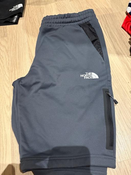 Buy & Sell Greater Manchester Bolton - Photos for North face shorts size L men