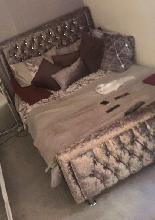 Buy & Sell South East London Tulse Hill - South East London - Photos for Silver crushed velvet double bed