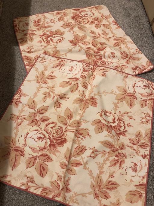 Buy & Sell Worcestershire Wyre Forest - Photos for 2x pretty floral Laura Ashley cushion covers